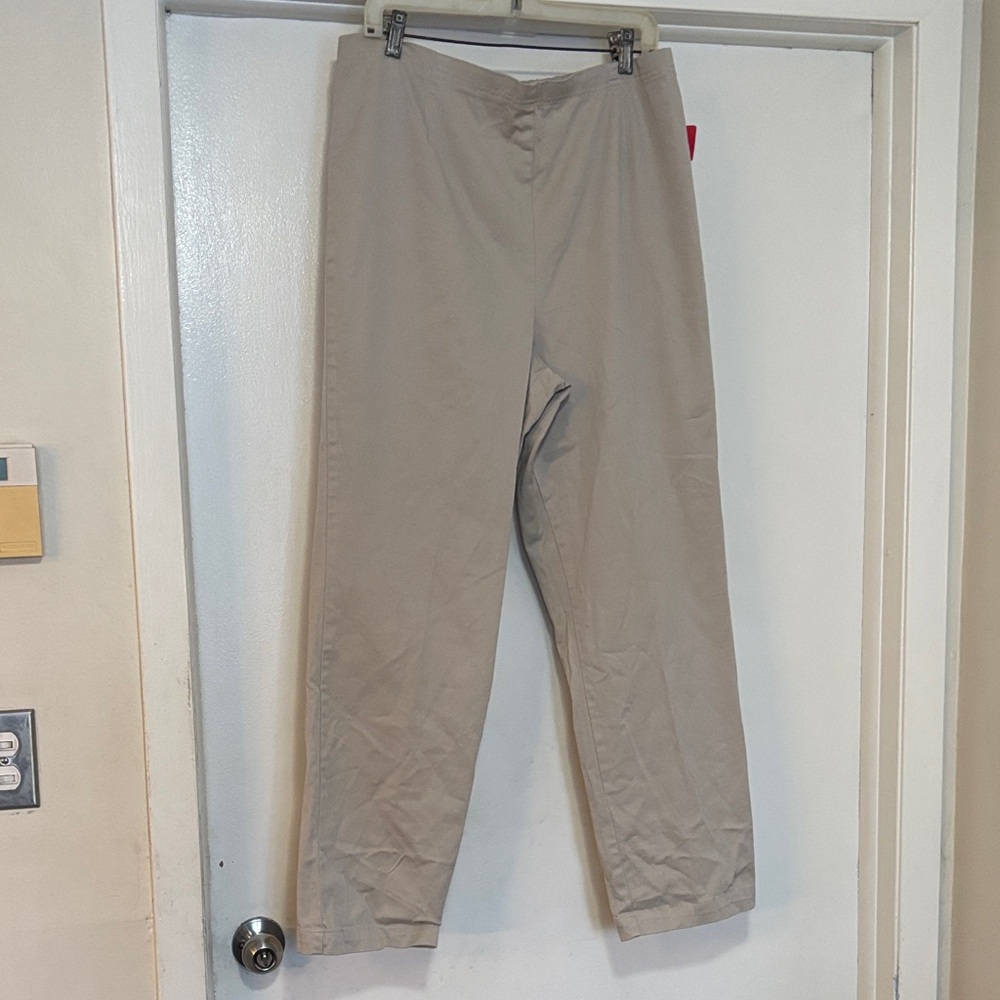 Women’s pull on comfort khakis  Classic Tan Pants